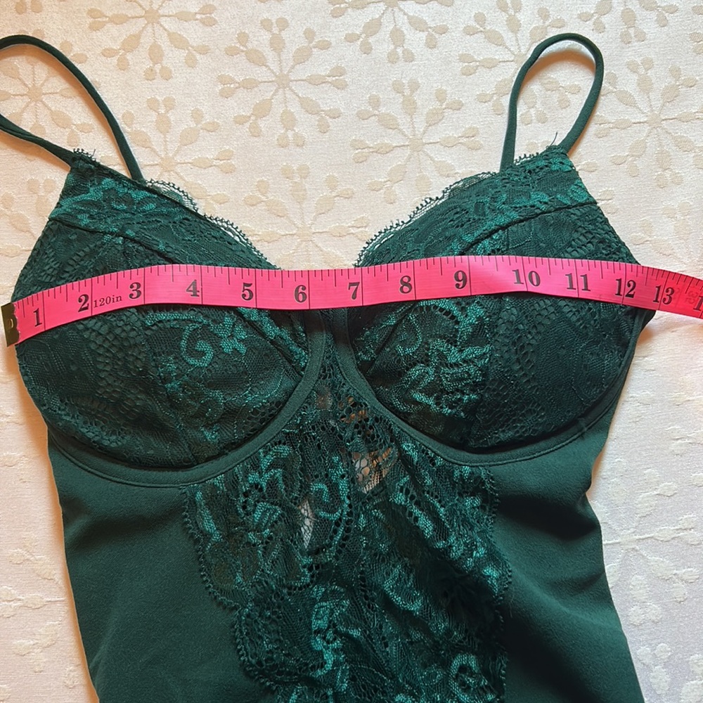 privy Emerald Green Lace Bodysuit - Picture 11 of 14